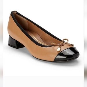 Vionic Daphne Mod Two-Tone Cap Toe Leather Block Heel Pumps, Size 8